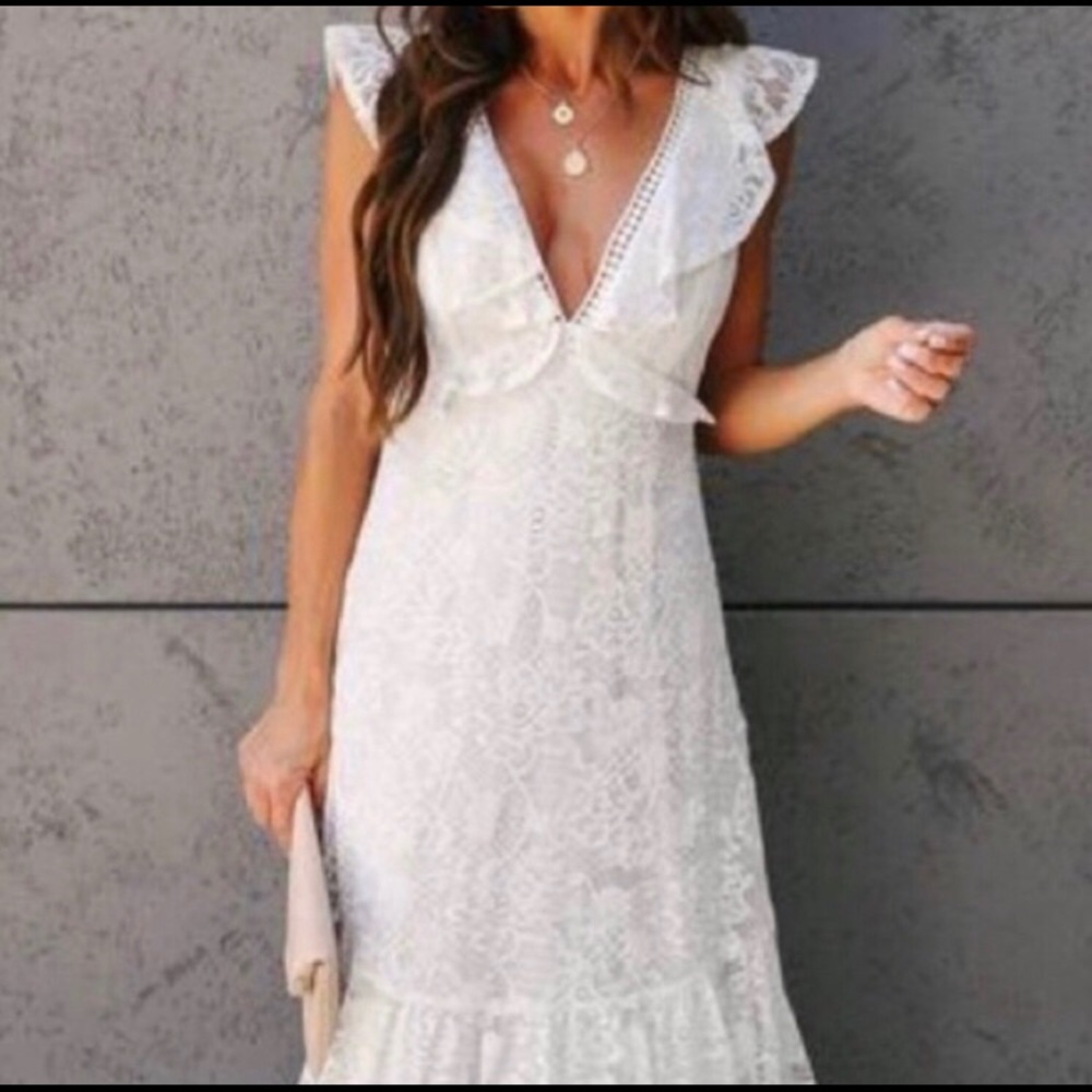 VICI COLLECTION White Lace Maxi Dress